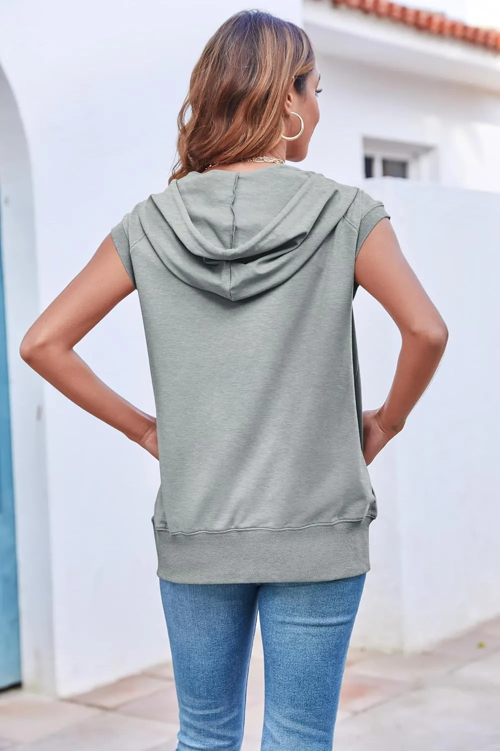 Fisoew Women's Sleeveless Zip Up Hoodies Casual Loose Fit Drawstring Sweatshirts Lightweight Jackets Vest with Pockets
