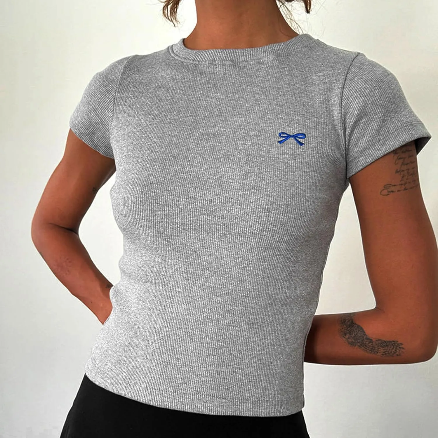 NUFIWI Womens Short Sleeve Graphic Baby Tees Y2k Bow Print T Shirt Crop Top E Girls Cute Aesthetic Clothes Summer