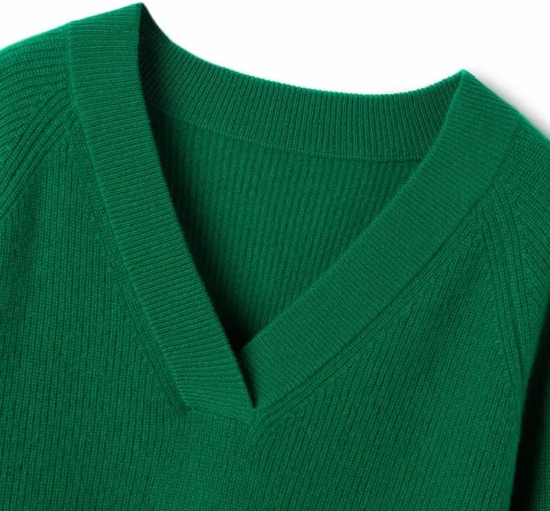 Women's Cashmere and Merino Wool Blend V Neck Sweater Lightweight Knit Sweater