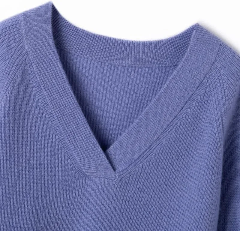 Women's Cashmere and Merino Wool Blend V Neck Sweater Lightweight Knit Sweater