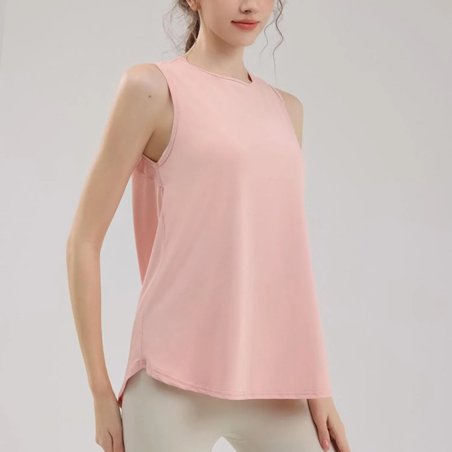 Workout Tank Tops for Women Loose Fit Hem Sleeveless Tanks Trendy Yoga Athletic Outfits Outdoor Sport Clothes