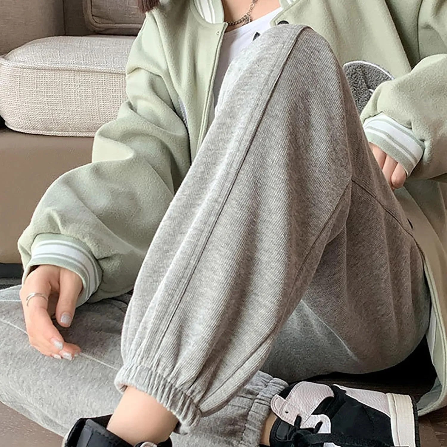 XUNRYAN Sweatpants Women Joggers with Pockets Fleece Lined Lounge Yoga Pants Wide Leg Trousers Winter Warm Loungewear